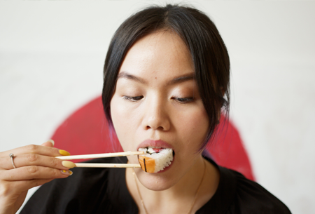 sushi se mange en une bouchee